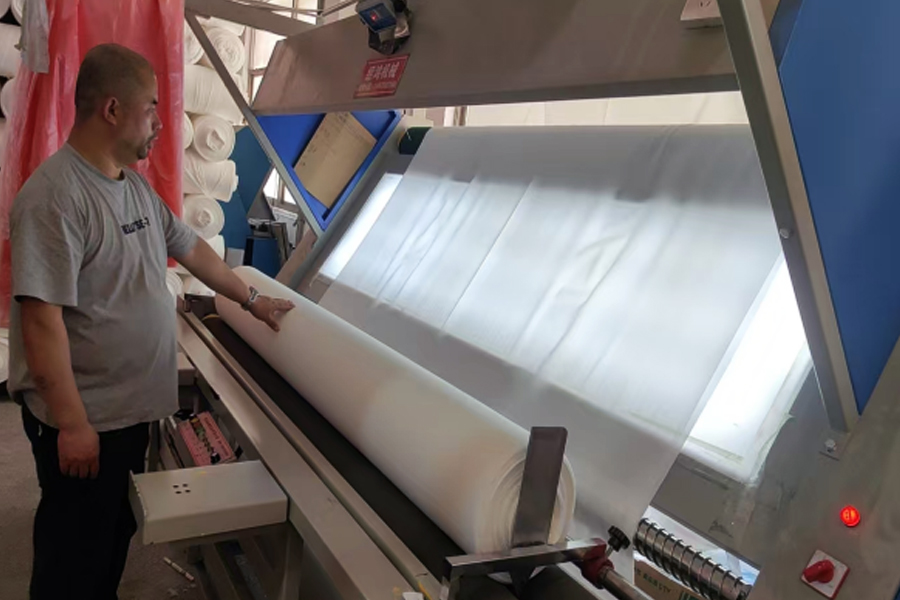 染色工場生産・完成品検査場